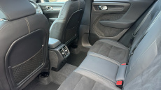 Volvo XC40 2.0 B4P Ultimate Dark 5dr Auto Petrol Estate